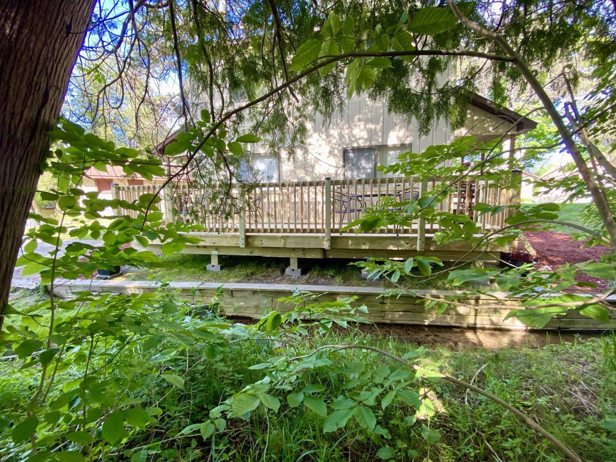 Betsie Riverside Resort Benzonia Екстериор снимка