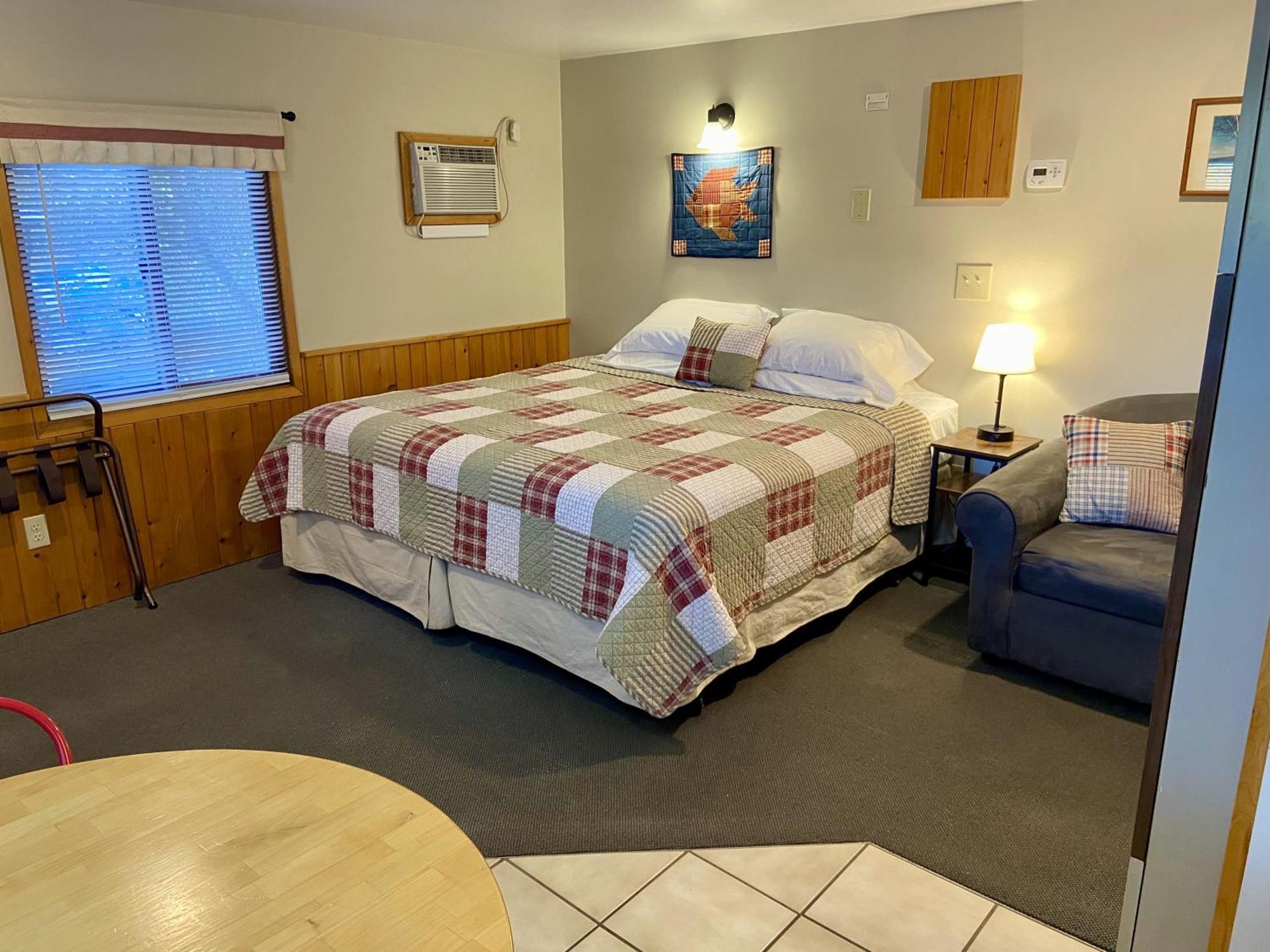 Betsie Riverside Resort Benzonia Екстериор снимка
