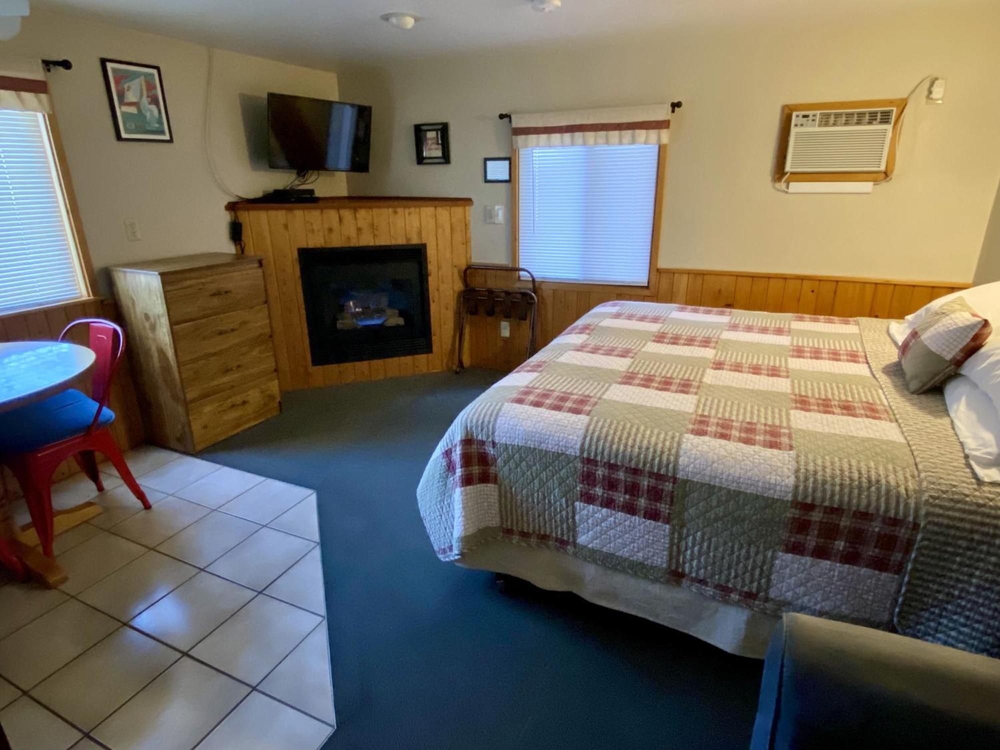 Betsie Riverside Resort Benzonia Екстериор снимка