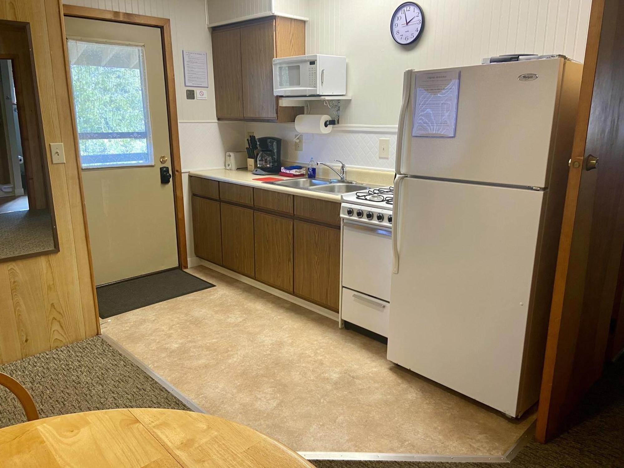 Betsie Riverside Resort Benzonia Екстериор снимка